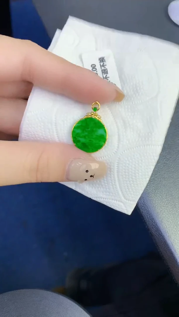 颈饰18K金镶嵌翡翠缅甸天然翡翠A货