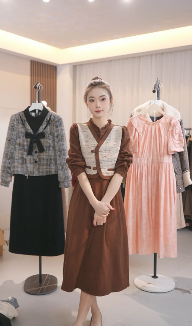 M0056 假两件女连衣裙2025新款春秋季轻奢高级感气质高端中长款裙