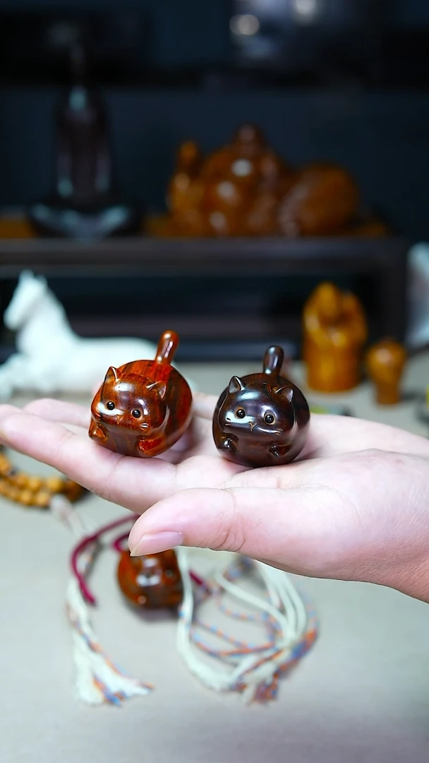 微凹黄檀（南美大红酸枝）叫**欧猫