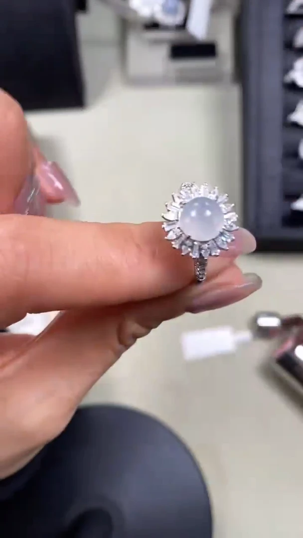 【闪购商品】翡翠戒指银S925镶嵌9475