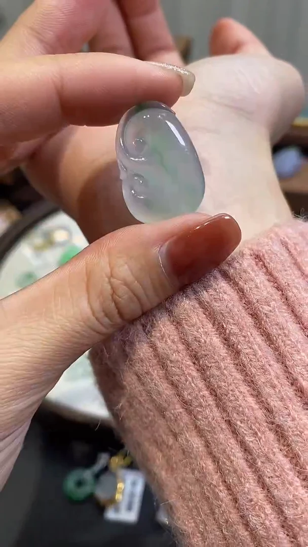 【闪购商品】翡翠颈饰未镶嵌如意