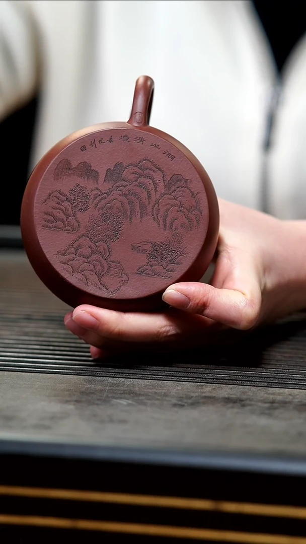 【闪购商品】紫砂茶壶20-半手底槽清古莲子200cc山水