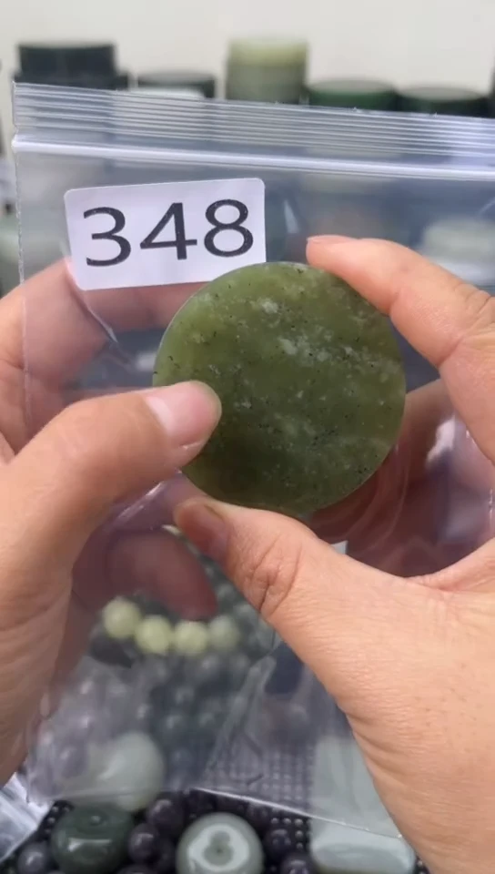 未镶嵌和田玉珠宝半成品镯芯