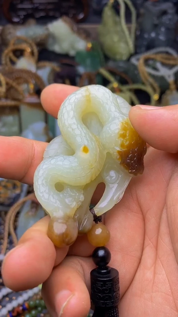 未镶嵌和田玉把件1