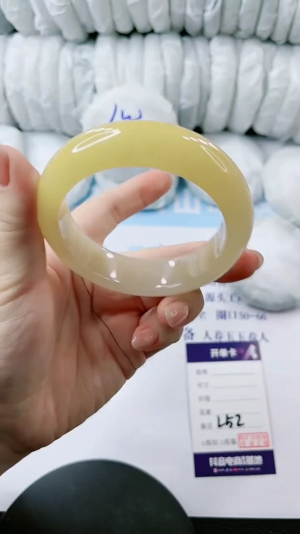 【闪购商品】石英质玉手镯未镶嵌多样性发货L52