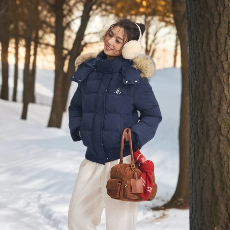 AMI女装冬季新款加厚藏蓝色小个子适用复古连帽毛领羽绒服外套