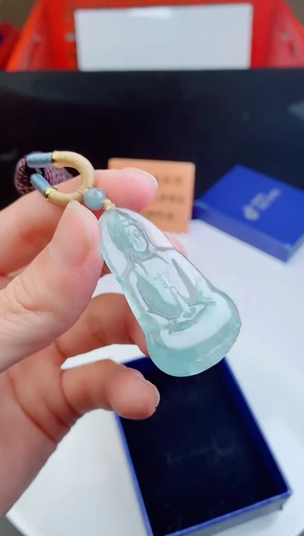 颈饰未镶嵌翡翠   ·