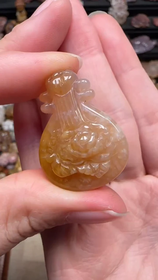 颈饰未镶嵌硅化珊瑚（珊瑚玉）236