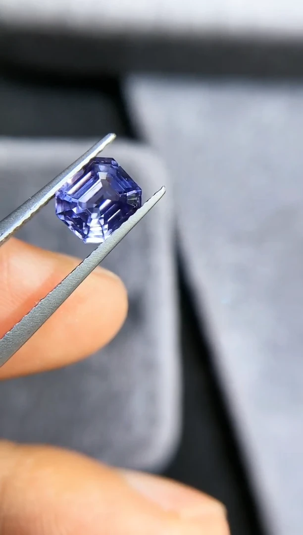 【闪购商品】定制蓝宝石定制未镶嵌紫色1.62克拉无烧变色国际证书