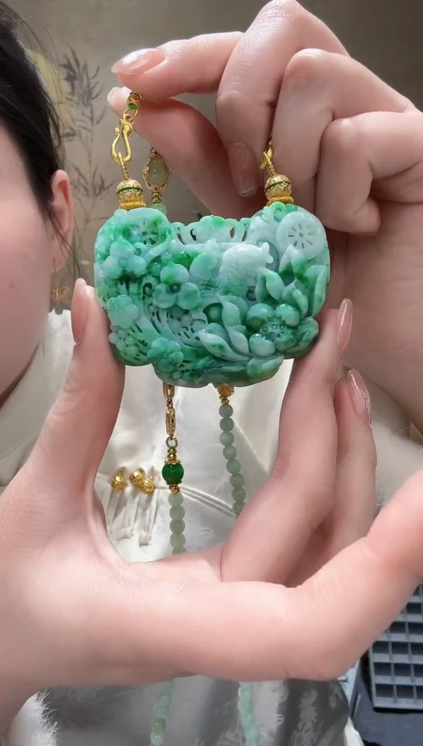 【闪购商品】翡翠颈饰未镶嵌吊坠