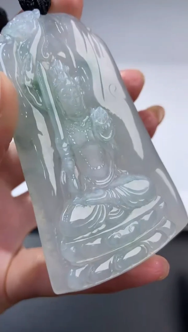 未镶嵌挂件翡翠370080    多人