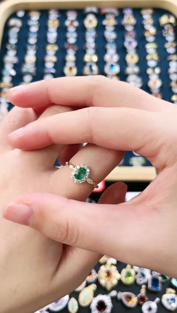 银S925镶嵌戒指祖母绿j66