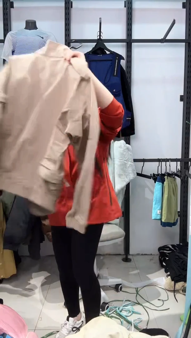 2360   编码  瑕疵直播间过款为准 尺码160