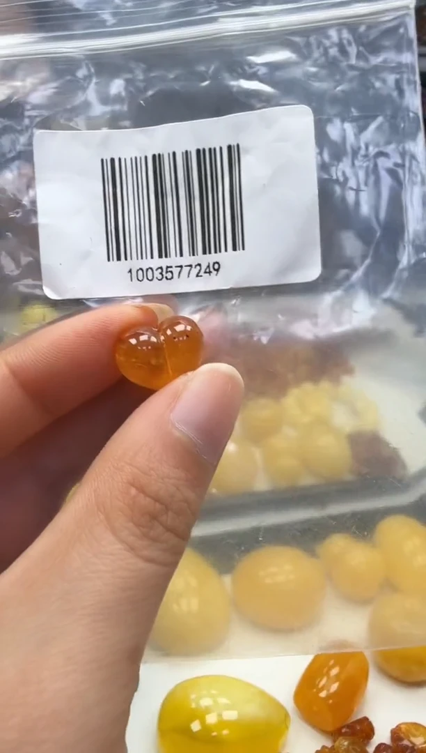 裸石琥珀未镶嵌如图