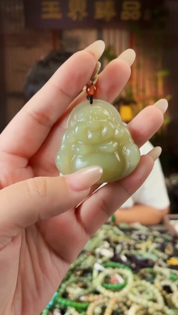 颈饰未镶嵌和田玉1