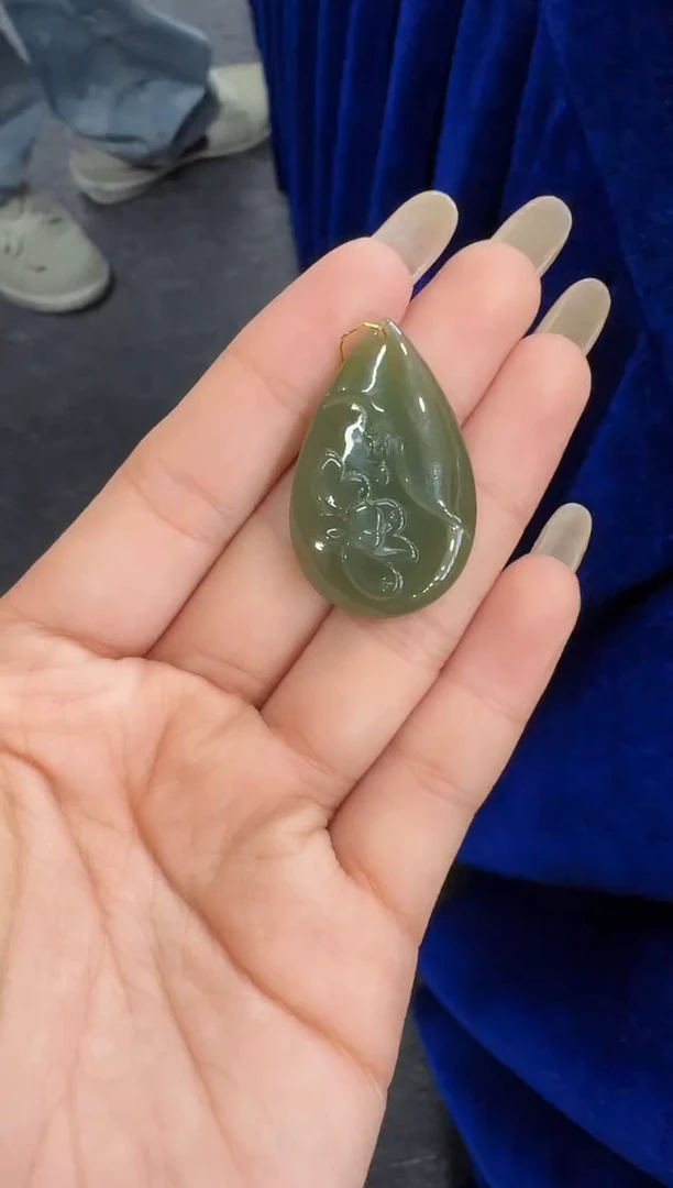 颈饰未镶嵌和田玉孤品 莲花水滴吊坠/配绳