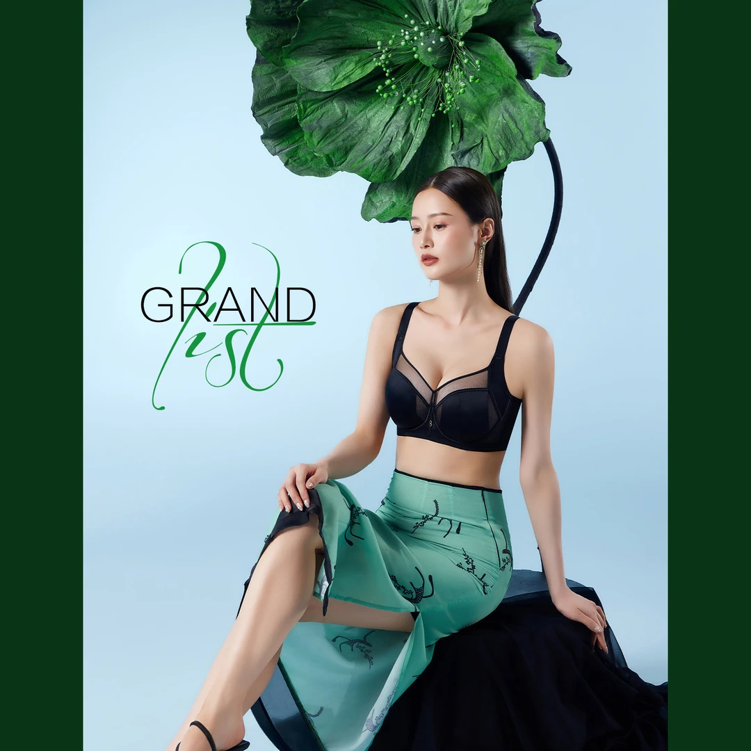 9488俏丹莉大胸安心杯绸缎光面大胸显小超薄内衣