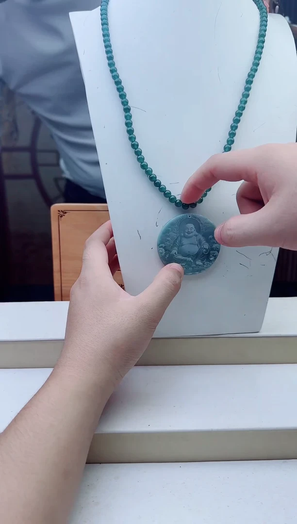 颈饰未镶嵌翡翠多样性发其一