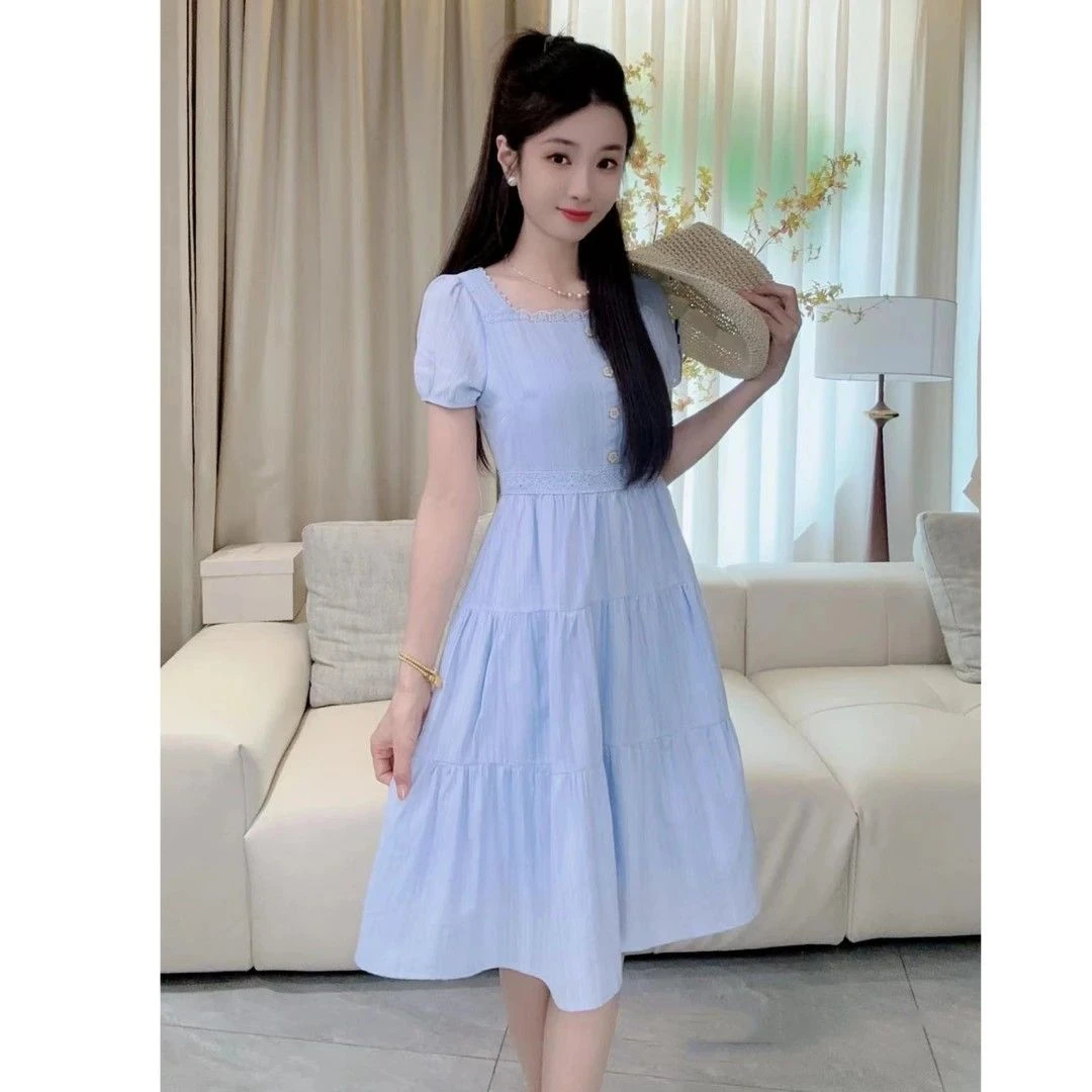 泡泡袖短袖温柔风重工刺绣蓝色连衣裙夏季气质中腰