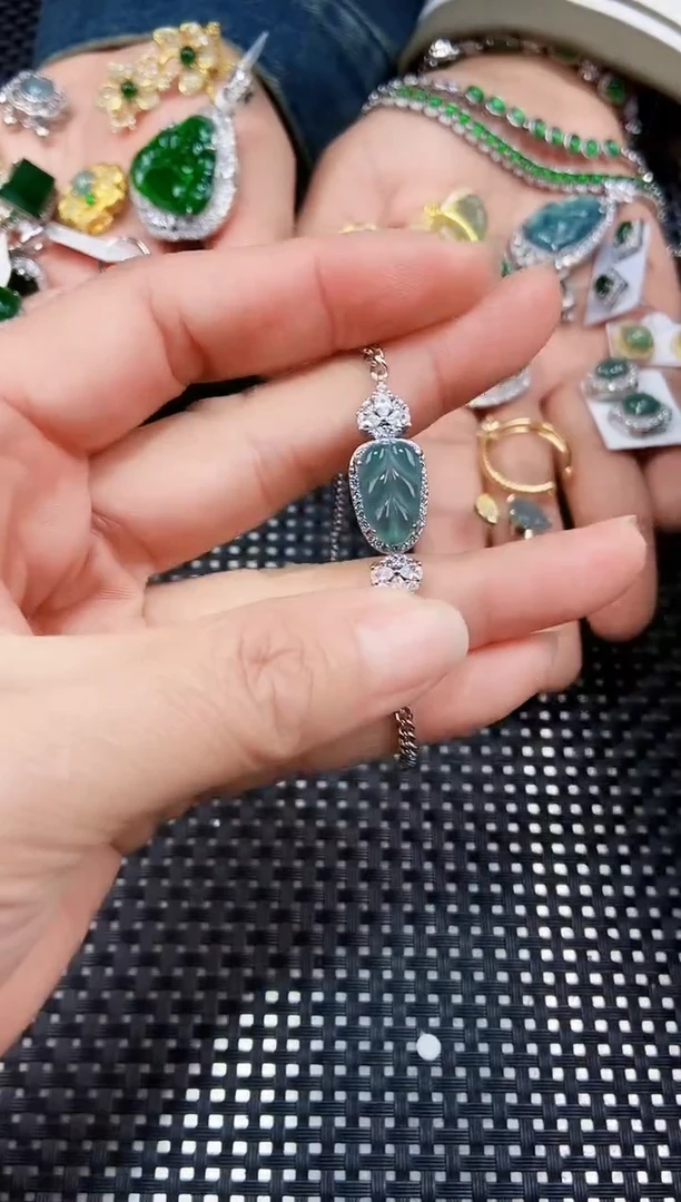 【闪购商品】翡翠手链未镶嵌111111111