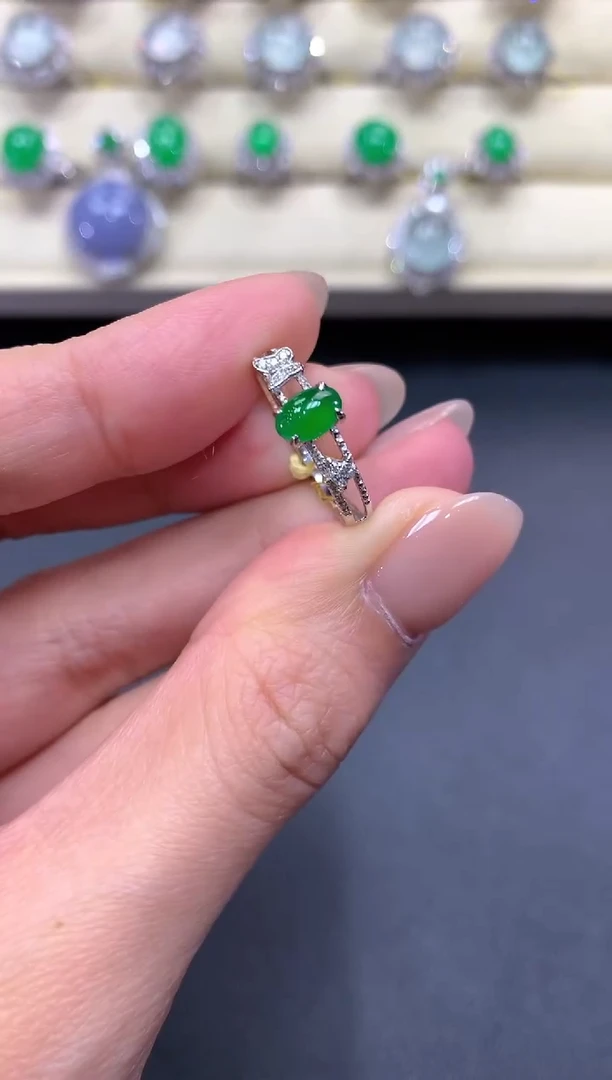 【闪购商品】翡翠戒指18K金镶嵌a15