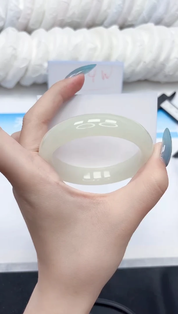 石英质玉手镯未镶嵌135-56