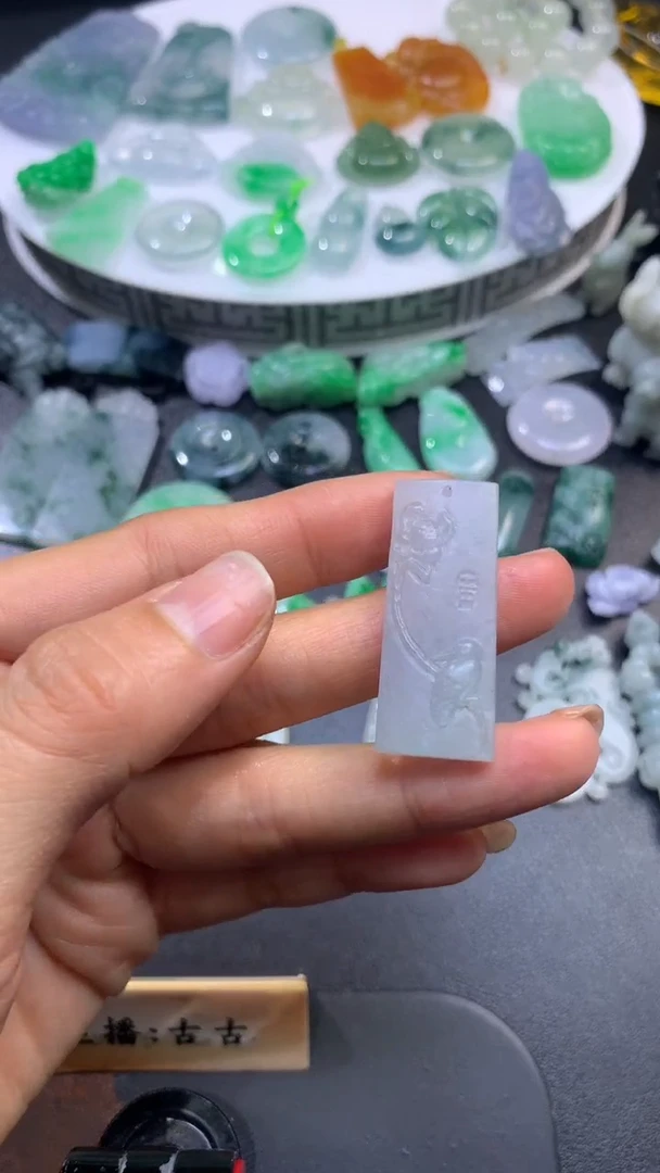 【闪购商品】定制翡翠未镶嵌翡翠