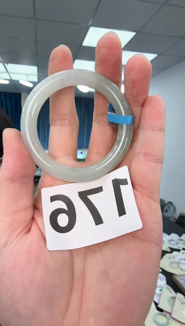 定制翡翠手镯未镶嵌53圈口圆条-天然翡翠手镯-多样性发一176