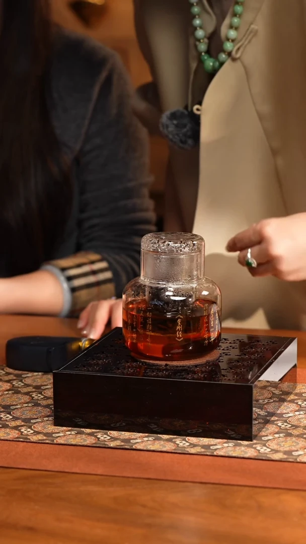 【闪购商品】G可倚可爱圆嘟嘟诗文小胖壶