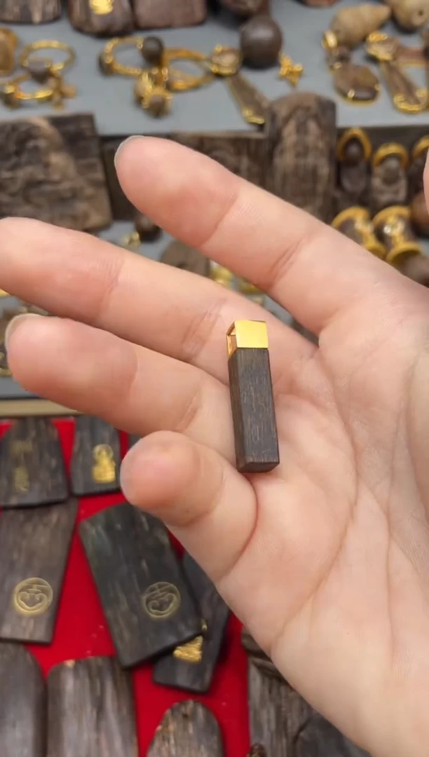 沉香吊坠沉香吊坠