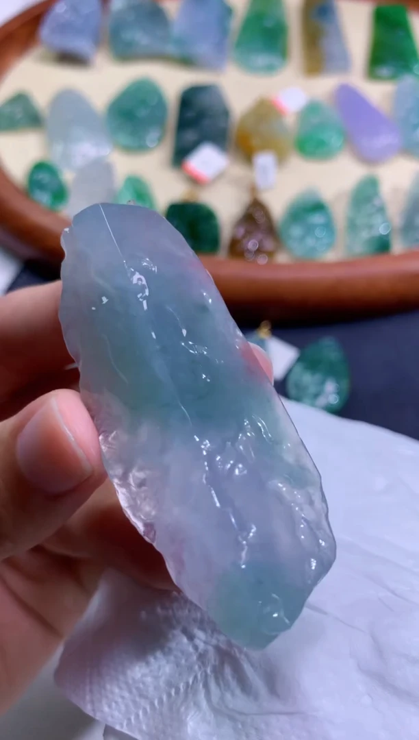 颈饰未镶嵌翡翠