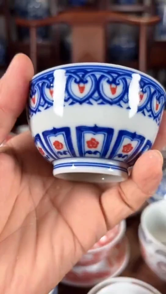 柴窑青花釉里红宝相纹杯杯