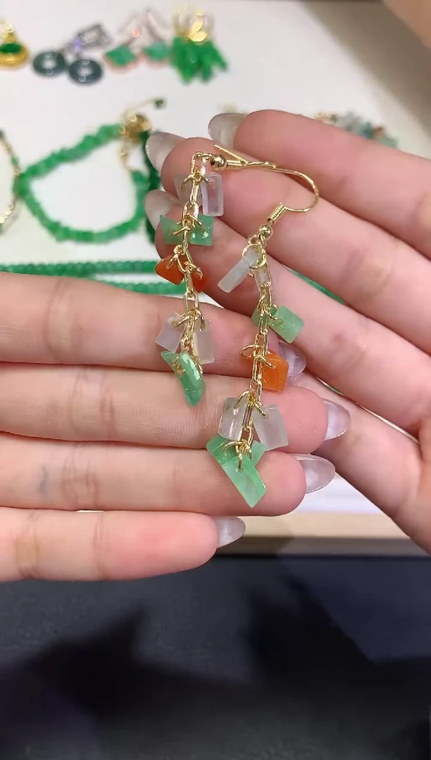 【闪购商品】翡翠吊坠(不含链)合金7多人多样性随机发货1件