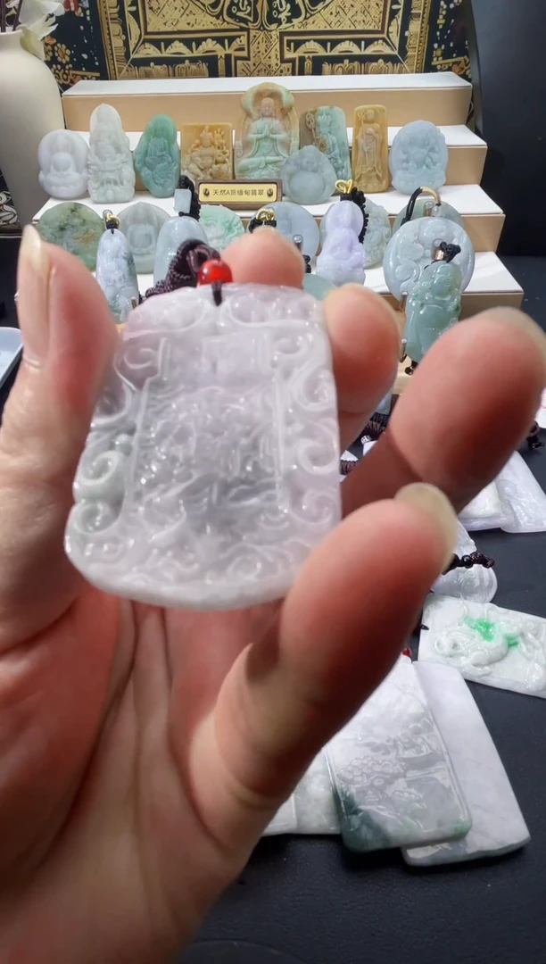 吊坠(赠链)未镶嵌翡翠10/21/      42