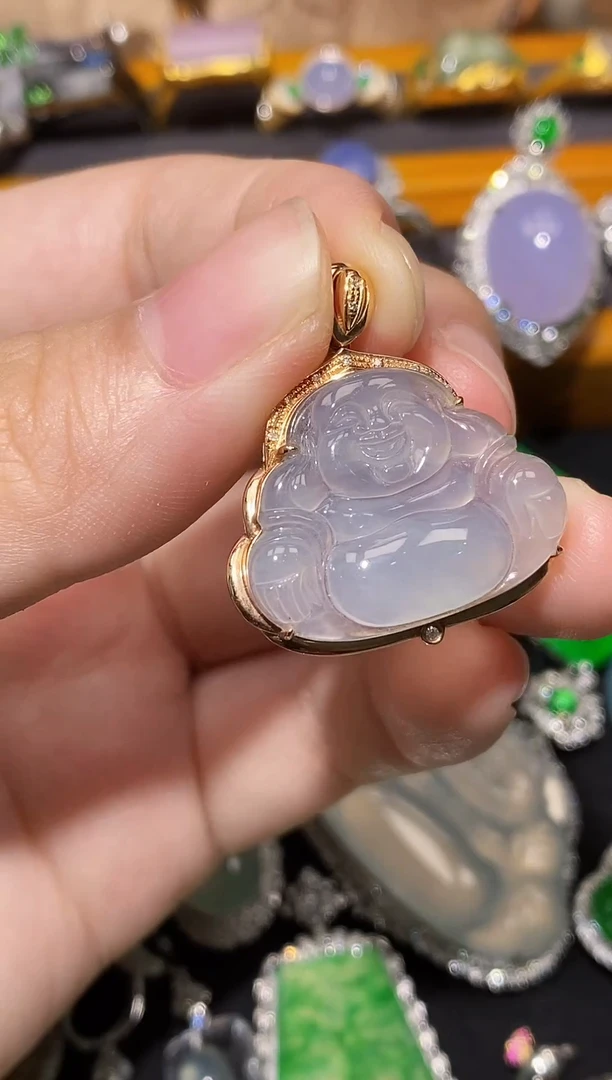 翡翠18K金镶嵌颈饰翡翠