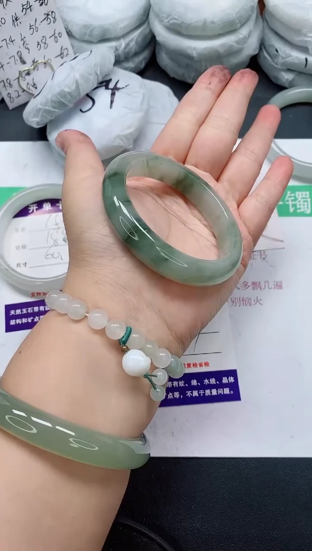 未镶嵌手镯石英质玉159/58-59