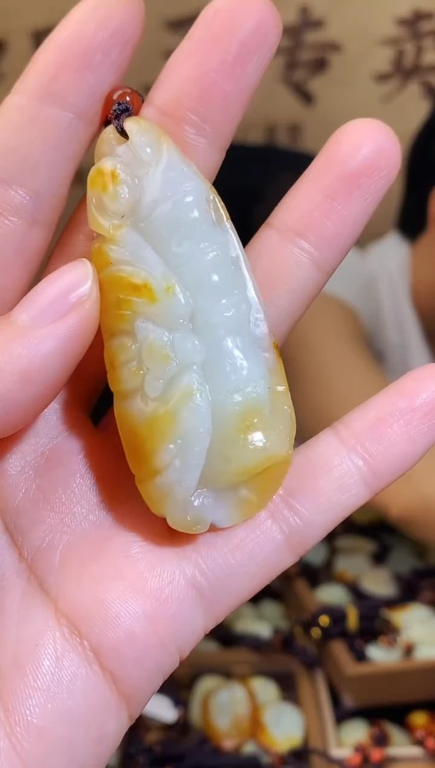 和田玉未镶嵌颈饰1