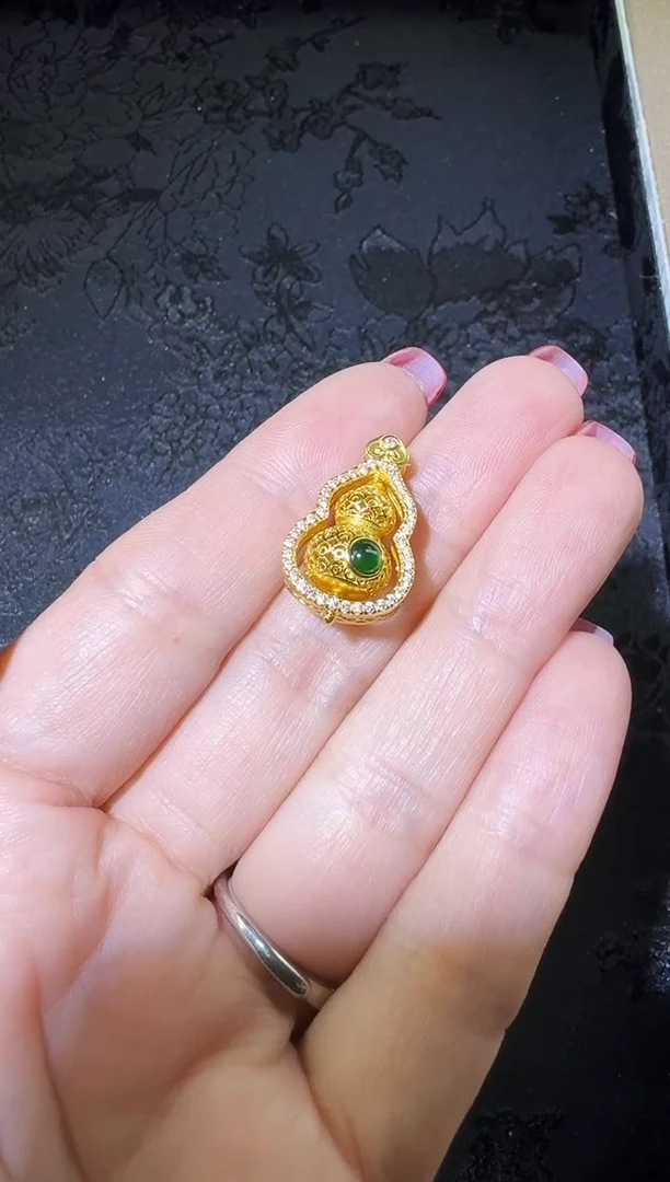 【闪购商品】翡翠吊坠(不含链)银S925镶嵌葫芦
