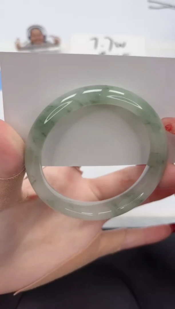 【闪购商品】石英质玉手镯未镶嵌A221-60.5