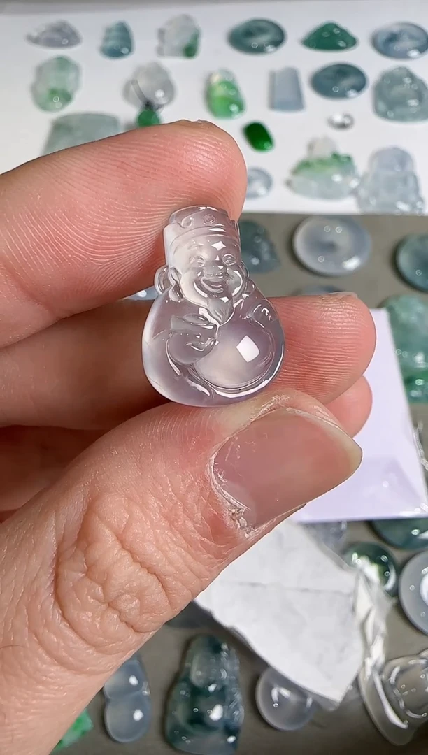 吊坠(不含链)未镶嵌翡翠.