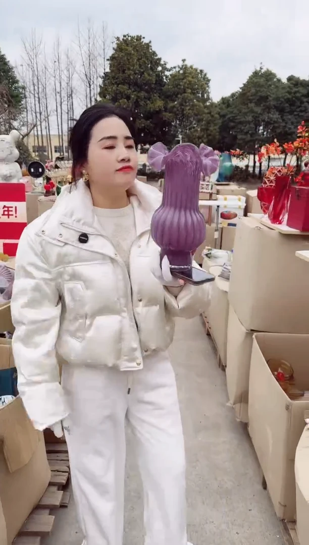 【闪购商品】玻璃YH-紫色褶皱裙花瓶