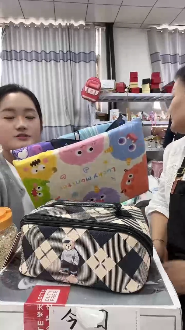 牦牛剖层皮革琪老板女包1号店超好看