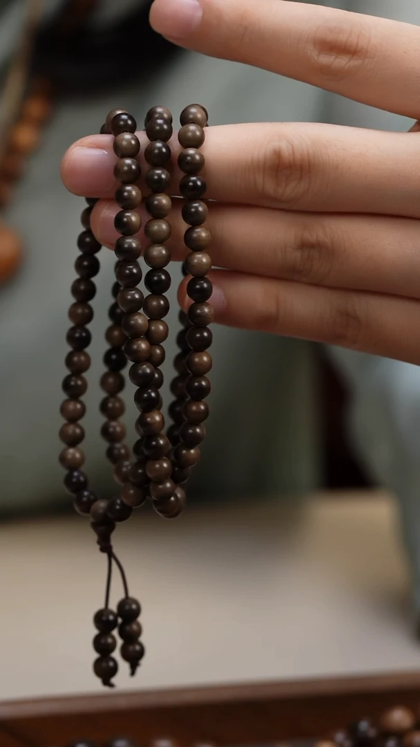 檀香木手串/手链雷**壮阴沉老山檀香0.6圆珠多圈108颗留疤