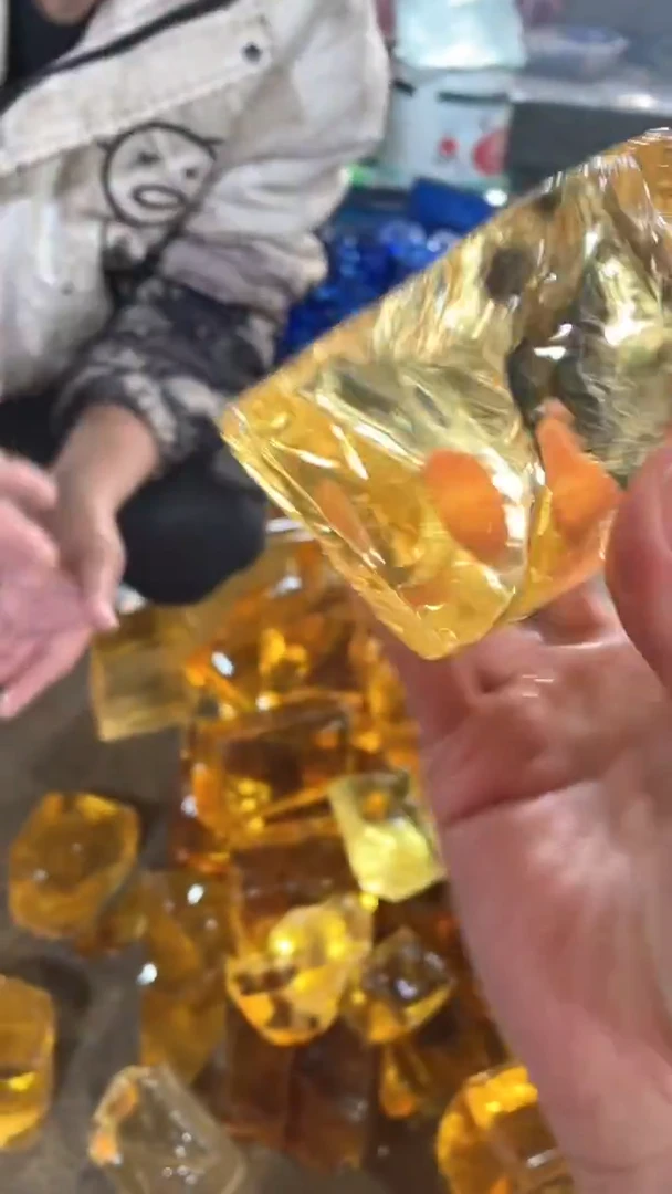 新疆五彩石原石摆件