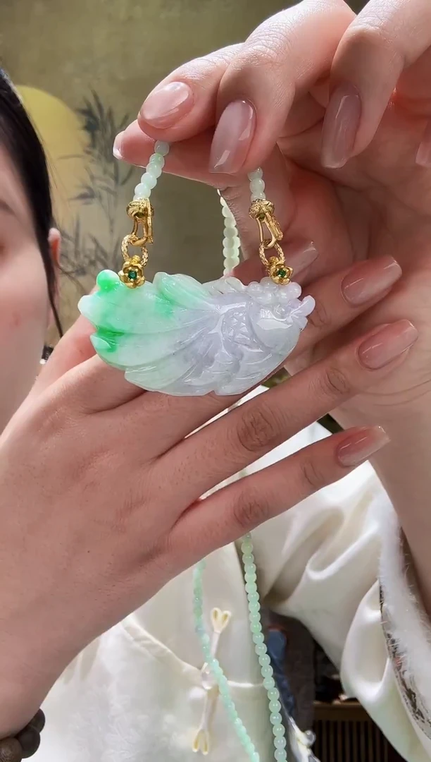 颈饰未镶嵌翡翠吊坠