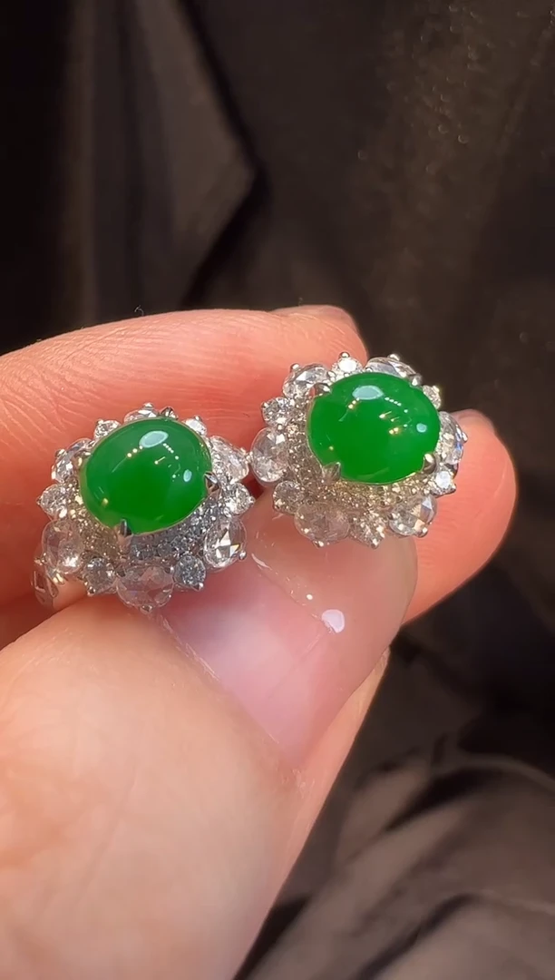 18K金镶嵌翡翠耳饰L6耳包