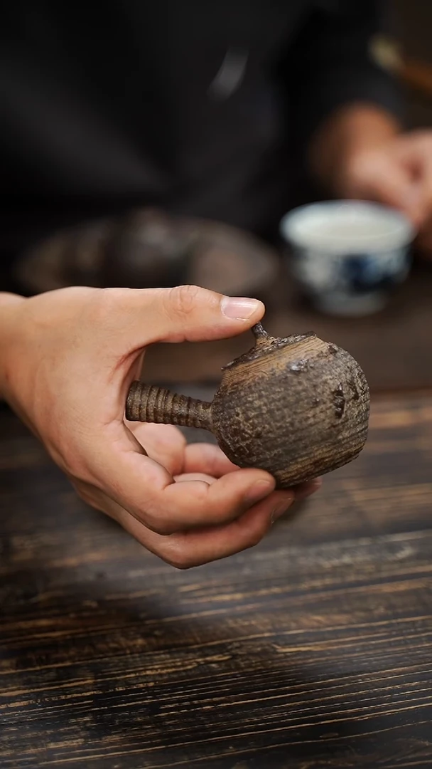 全手工制作  重工 南蛮 重肌理   侧把壶 100cc