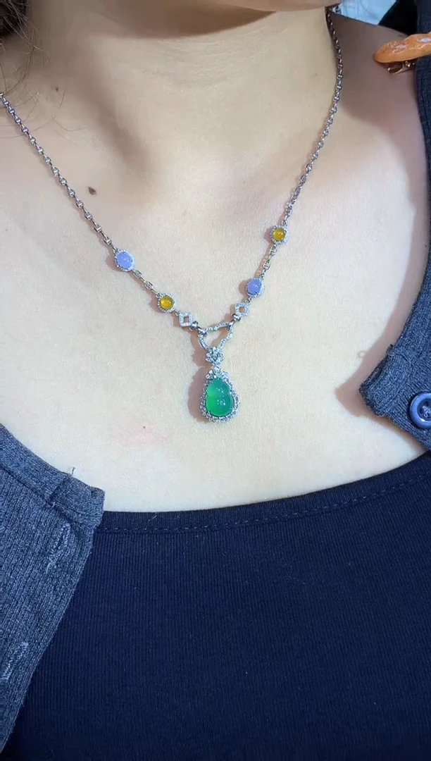 颈饰18K金镶嵌翡翠589-中国好珍宝