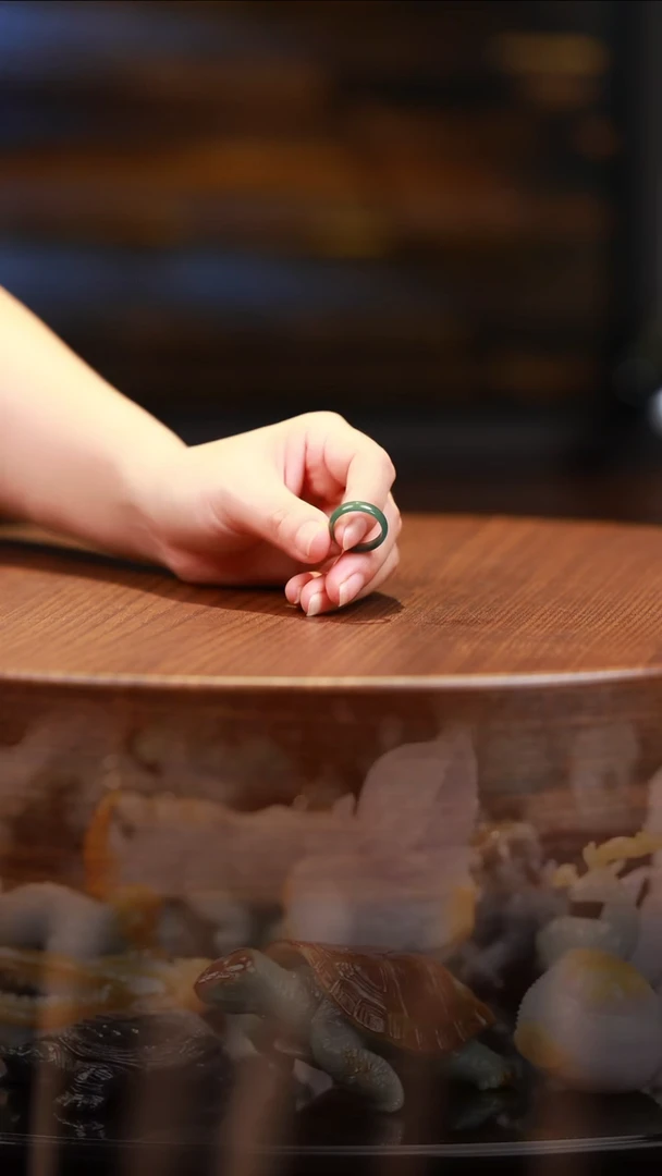 翡翠摆件未镶嵌戒指