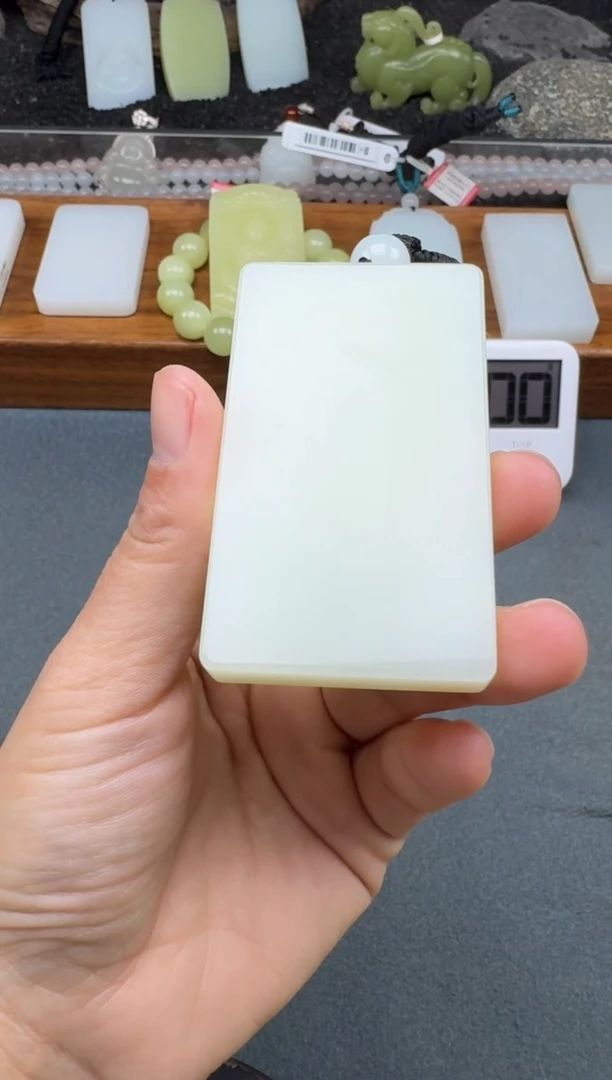 颈饰未镶嵌和田玉2